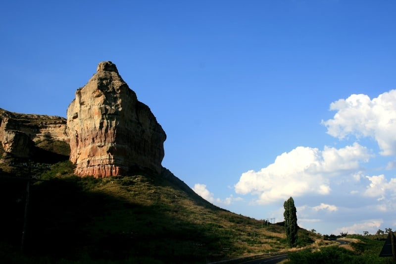 rocky-outcrop-clarens